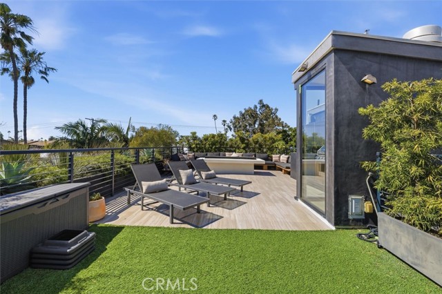 Detail Gallery Image 52 of 62 For 750 California Ave, Venice,  CA 90291 - 4 Beds | 4 Baths
