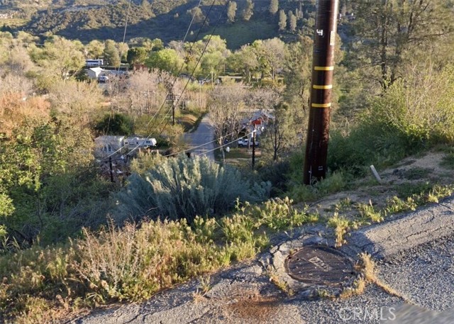 Detail Gallery Image 2 of 7 For 18087 Austin Way, Lake Hughes,  CA 93532 - – Beds | – Baths