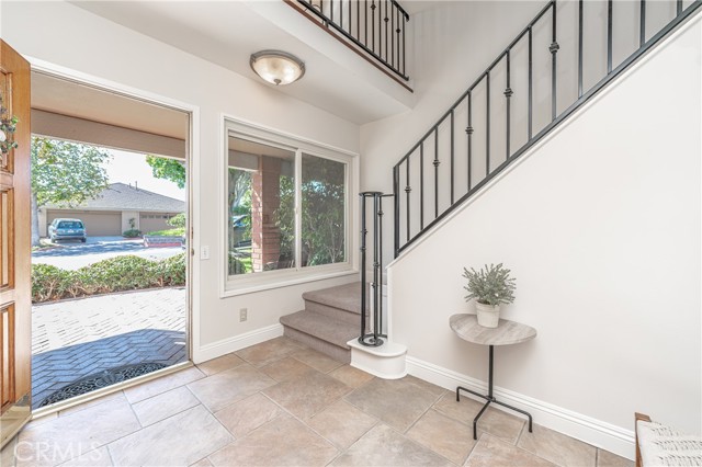 Detail Gallery Image 7 of 56 For 805 W Glenwood Cir, Fullerton,  CA 92832 - 3 Beds | 2 Baths