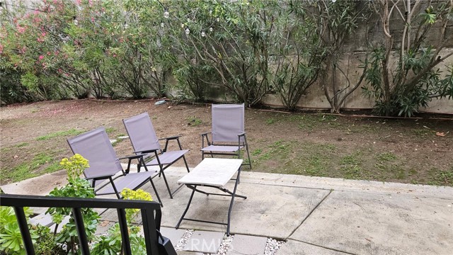 Detail Gallery Image 30 of 44 For 1881 Alpha Rd #17,  Glendale,  CA 91208 - 2 Beds | 3 Baths