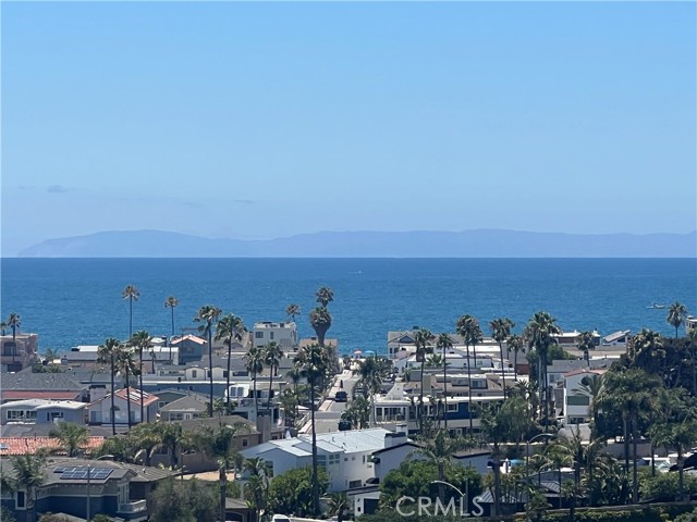 230 Lille Lane, Newport Beach CA: https://media.crmls.org/medias/aebb7e61-924b-41f5-b1a4-1a71feac456f.jpg