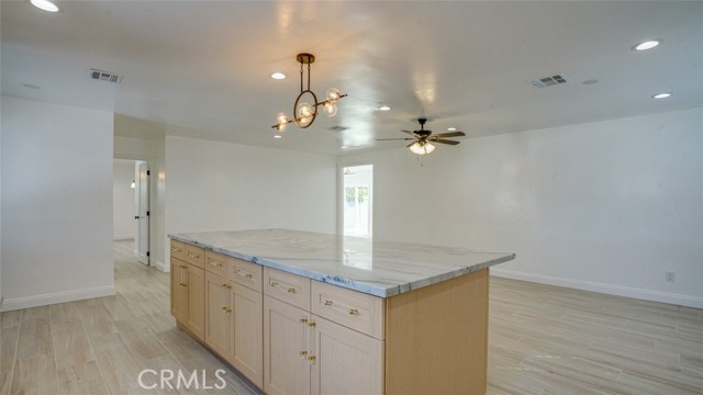 Detail Gallery Image 15 of 65 For 24306 Gilmore St, West Hills,  CA 91307 - 4 Beds | 2 Baths