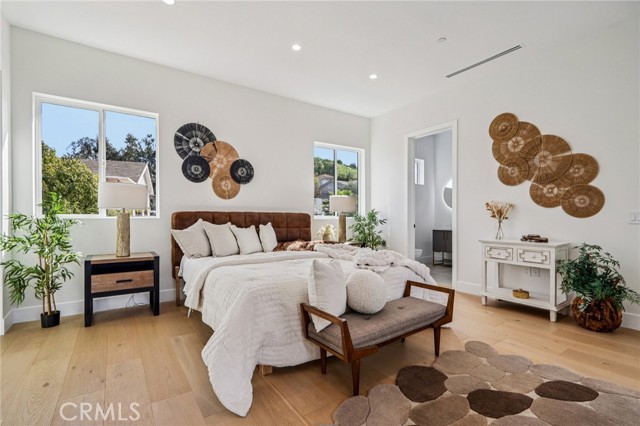 Detail Gallery Image 27 of 75 For 10511 Mary Bell Ave, Shadow Hills,  CA 91040 - 5 Beds | 5/1 Baths