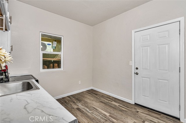 106 Pleasant Street, Modesto CA: https://media.crmls.org/medias/aebba520-0f61-4411-a3ea-031351fa9c88.jpg