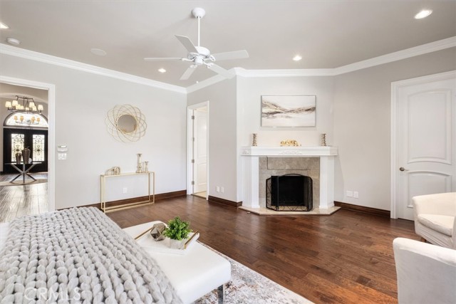 4976 Odessa Avenue, Encino CA: https://media.crmls.org/medias/aebbf704-b30a-4060-bb9f-9c03c956470f.jpg