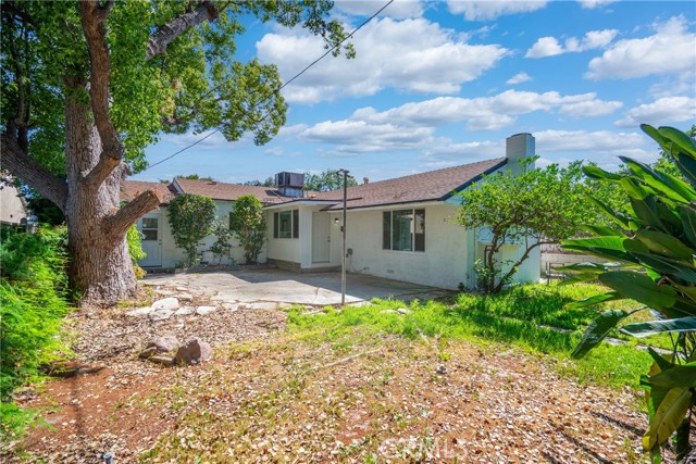 3211 W Jeffries Avenue, Burbank CA: https://media.crmls.org/medias/aebc660f-24a9-4499-82a8-afaa7b2ddb59.jpg