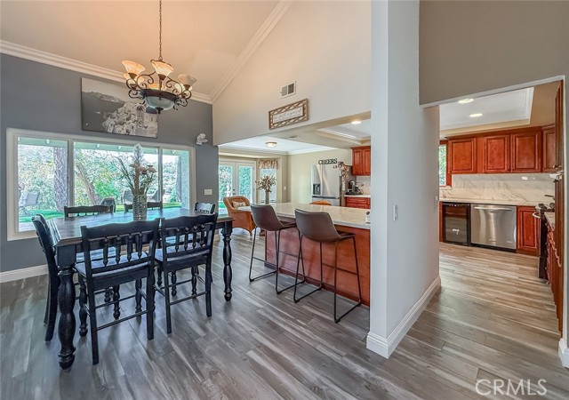 17547 Rushing Drive, Granada Hills CA: https://media.crmls.org/medias/aebc7ed2-3f8d-4baf-b5e2-0e1405efdee6.jpg