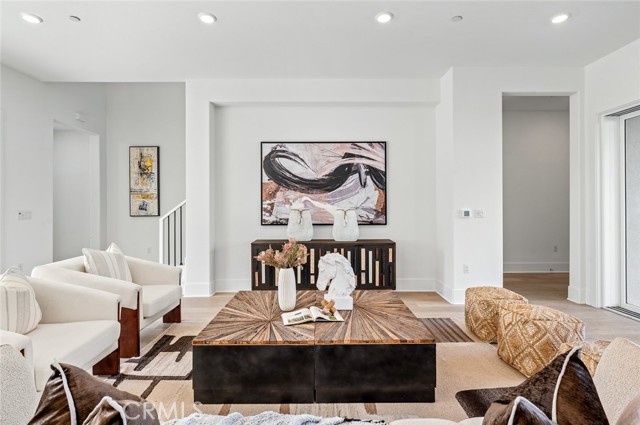 Detail Gallery Image 7 of 40 For 209 Junco, Irvine,  CA 92618 - 5 Beds | 4/1 Baths