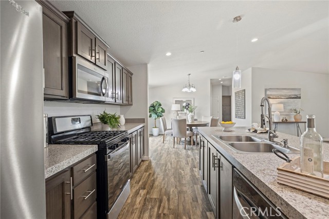 Detail Gallery Image 12 of 36 For 30761 Alicante Dr, Homeland,  CA 92548 - 4 Beds | 2 Baths