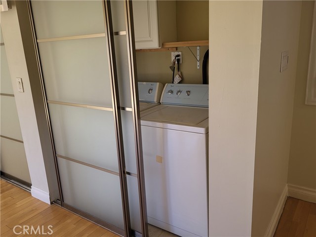 Detail Gallery Image 11 of 22 For 5700 Kelvin, Woodland Hills,  CA 91367 - 3 Beds | 3 Baths