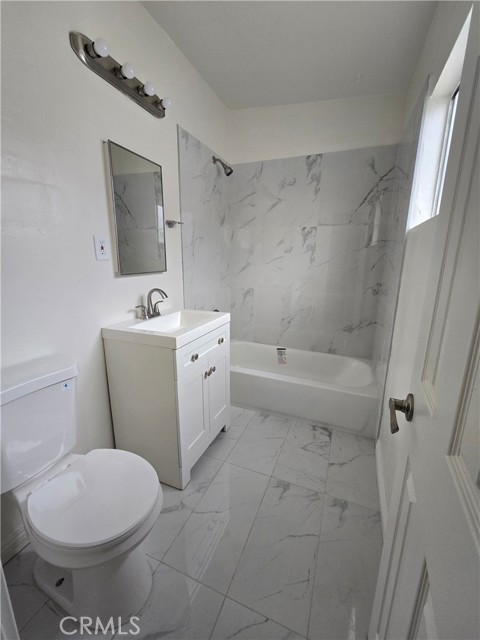 Detail Gallery Image 6 of 6 For 2025 E Whiting Ave #G,  Fullerton,  CA 92831 - 1 Beds | 1 Baths