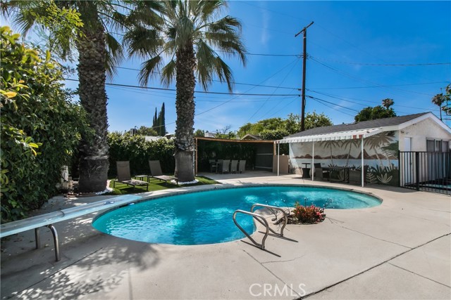 8527 Casaba Avenue, Winnetka CA: https://media.crmls.org/medias/aebe3698-200d-40a2-9e5e-a4cb29de4b06.jpg
