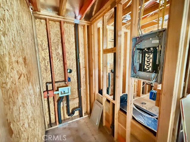 15021 15023 Sylvan, Van Nuys CA: https://media.crmls.org/medias/aebfc170-7071-4518-bfe9-fe597809a0f6.jpg