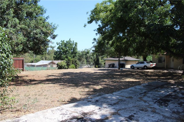 Large lot  - Duplex, ADU, Horse barn, corral, etc