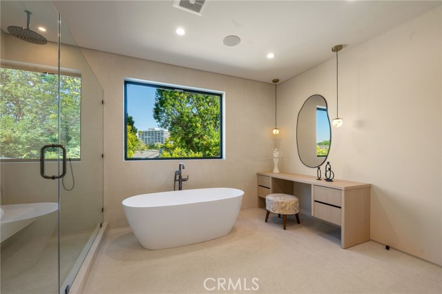 Detail Gallery Image 40 of 73 For 16728 Morrison St, Encino,  CA 91436 - 7 Beds | 6/1 Baths