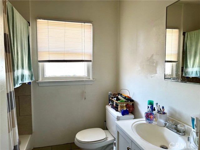 Detail Gallery Image 37 of 68 For 3936 Montclair, Los Angeles,  CA 90018 - – Beds | – Baths