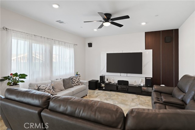 13876 Vantage Street, Moreno Valley CA: https://media.crmls.org/medias/aec099ee-4756-4247-98d3-9b1977c0f159.jpg