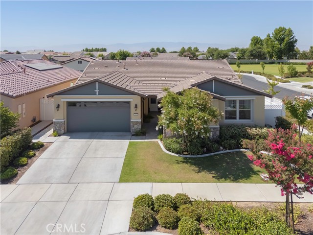 14419 Barbon Beck Avenue, Bakersfield CA: https://media.crmls.org/medias/aec20704-762e-456d-8ad2-1a5df0b8a3c1.jpg