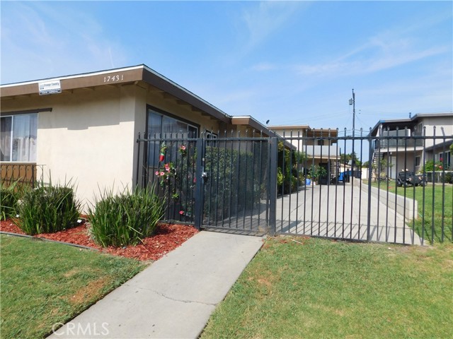 Image 2 for 17431 Keelson Ln, Huntington Beach, CA 92647