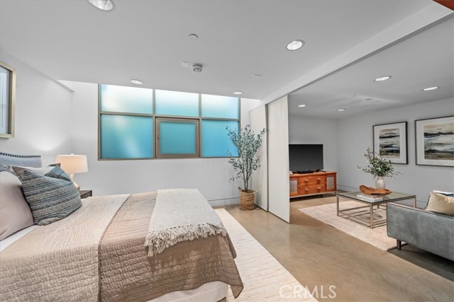 Detail Gallery Image 46 of 53 For 2301 Manhattan Ave, Manhattan Beach,  CA 90266 - 3 Beds | 2/1 Baths