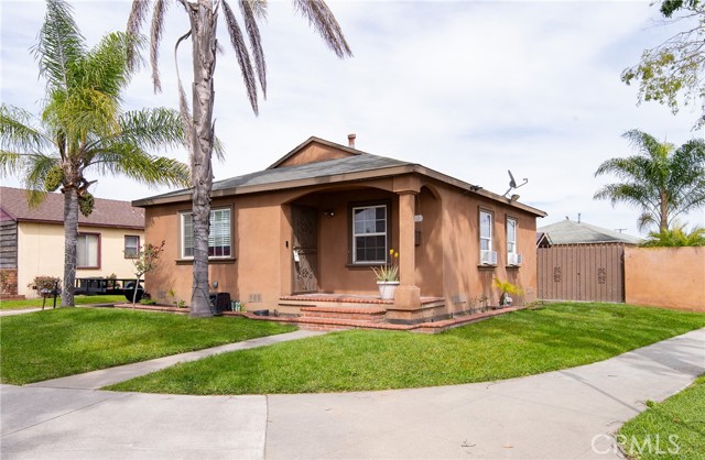 300 Nestor Avenue, Compton, California 90220, 3 Bedrooms Bedrooms, ,3 BathroomsBathrooms,Single Family Residence,For Sale,Nestor,DW24059081