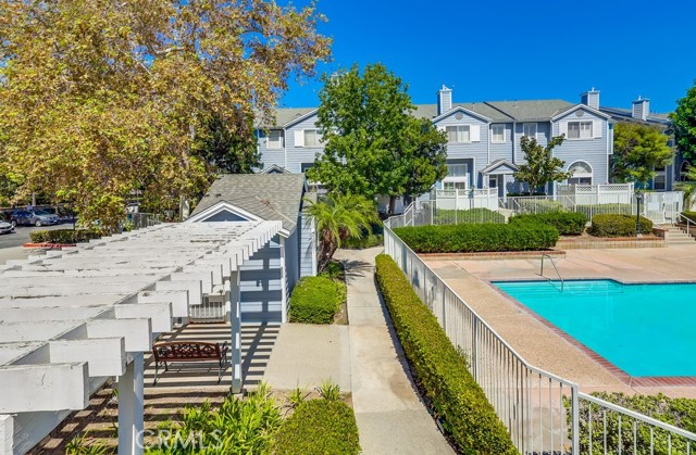12874 Sycamore Village Drive, Norwalk CA: https://media.crmls.org/medias/aec4868e-f65d-4155-bcf7-b1c3f8649f72.jpg