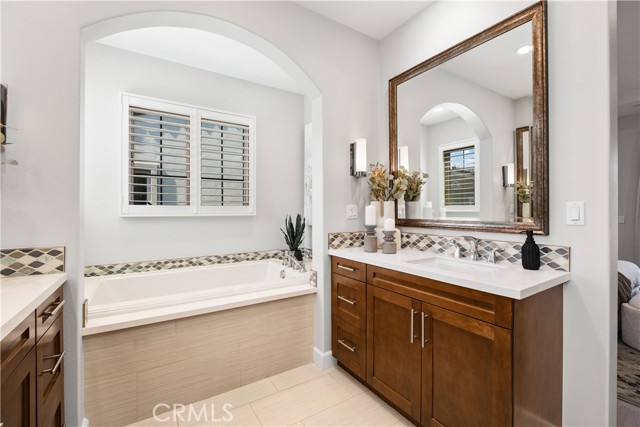 Detail Gallery Image 23 of 46 For 64 English Saddle, Irvine,  CA 92602 - 4 Beds | 4/1 Baths