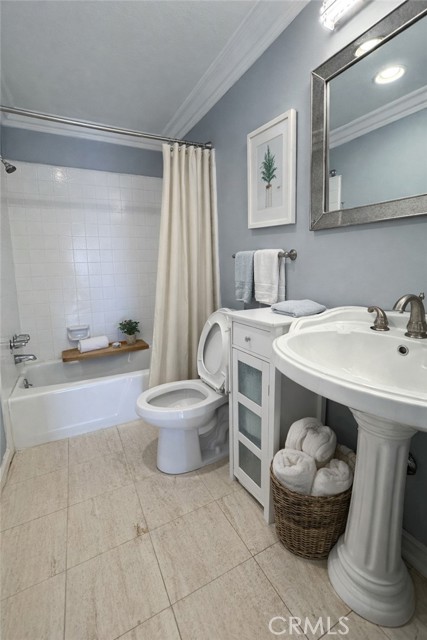 Detail Gallery Image 16 of 29 For 665 W 24th St #208,  San Pedro,  CA 90731 - 2 Beds | 2 Baths