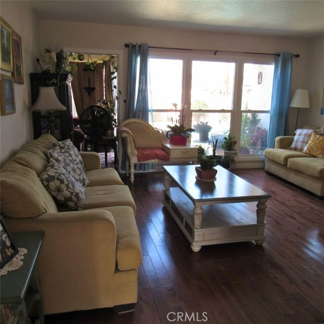 Image 1 of 25 For 2803 Frankel