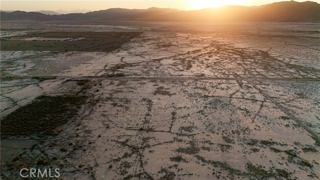Detail Gallery Image 6 of 11 For 732 Locust Ave, Lucerne Valley,  CA 92356 - – Beds | – Baths