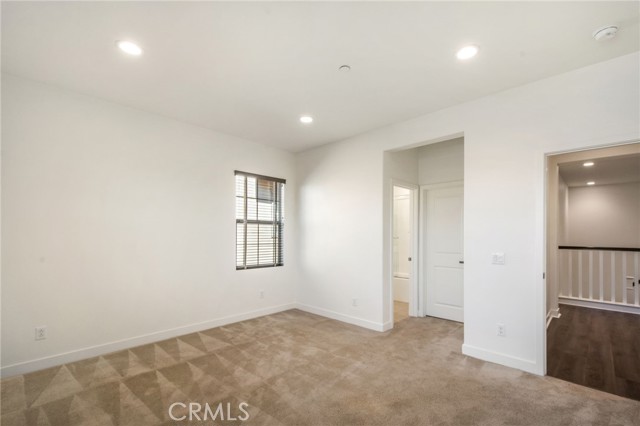 731 E Orange Blossom Way, Azusa CA: https://media.crmls.org/medias/aec739cb-8488-4094-82cd-6f9a9457dbfa.jpg