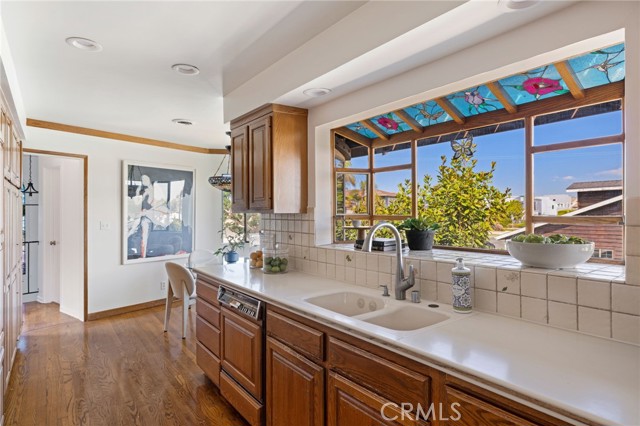 Detail Gallery Image 21 of 52 For 7836 W 81st, Playa Del Rey,  CA 90293 - 4 Beds | 2/1 Baths