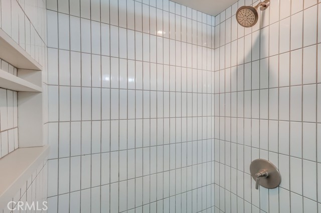 6715 E Ocean Boulevard, Long Beach CA: https://media.crmls.org/medias/aec8ebc7-cbac-4b8f-81b3-87917713332c.jpg