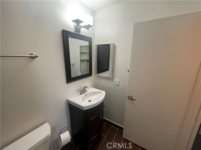 Detail Gallery Image 11 of 29 For 1503 S Raitt St #B,  Santa Ana,  CA 92704 - 1 Beds | 1 Baths