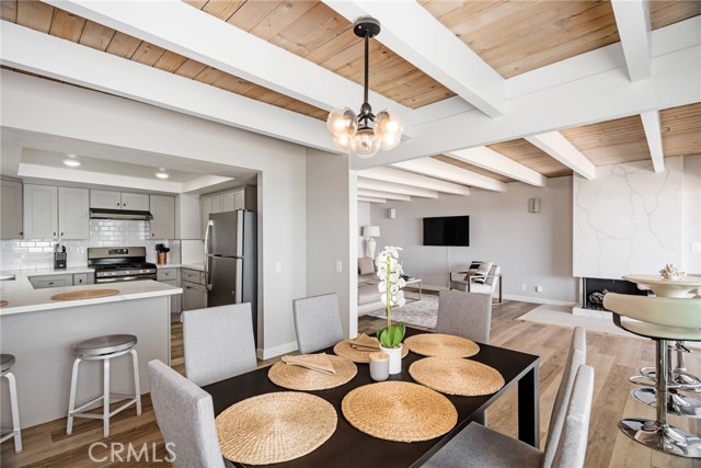 2208 The Strand, Manhattan Beach CA: https://media.crmls.org/medias/aec938fe-c41a-4029-a3ea-2f60202645b3.jpg