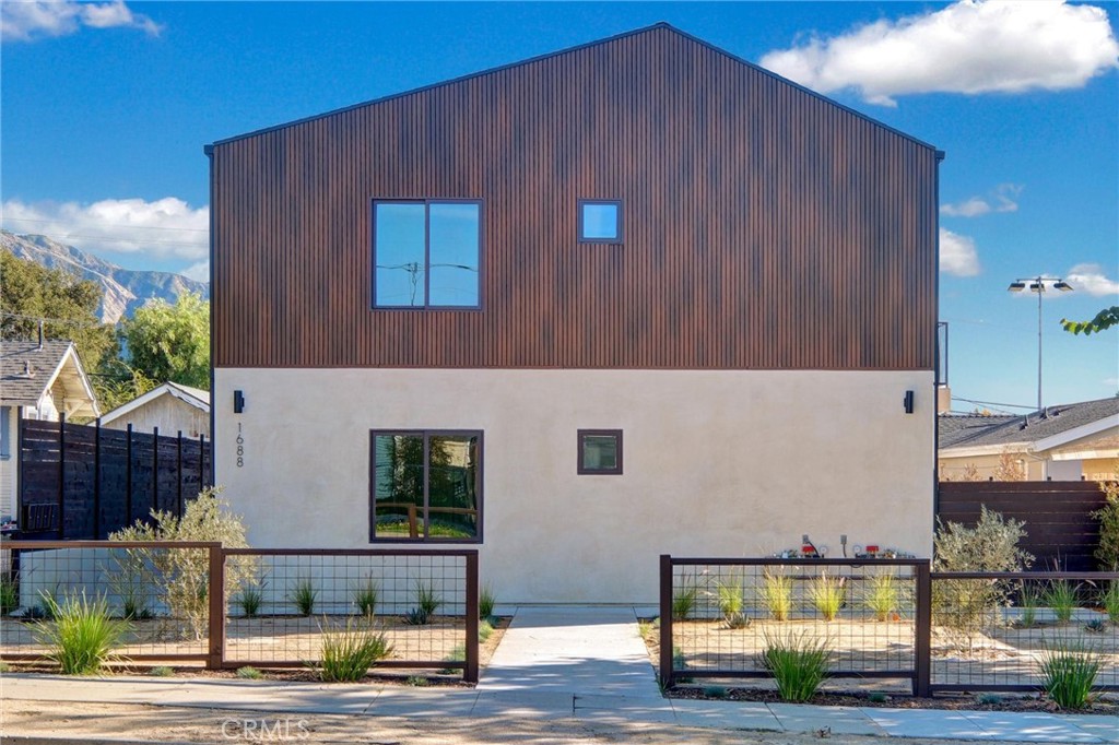 1690 N Sierra Bonia Avenue