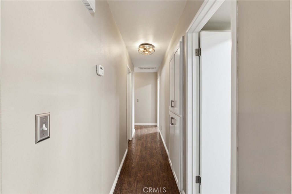https://media.crmls.org/medias/aecacbfa-0c68-4b7b-a87d-60a9d16a5a22.jpg?preset=X-Large