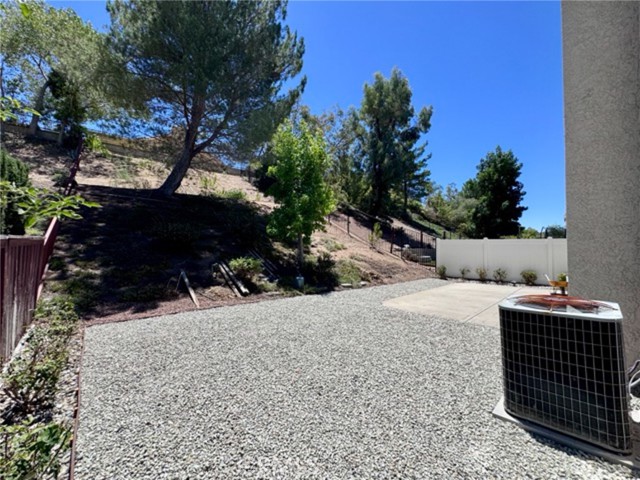 31585 Corte Salinas, Temecula CA: https://media.crmls.org/medias/aecb0679-84c6-4c62-a5db-b7c879bceff9.jpg