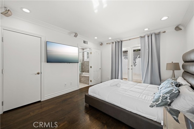 Detail Gallery Image 27 of 64 For 16221 Elisa Pl, Encino,  CA 91436 - 5 Beds | 5/1 Baths