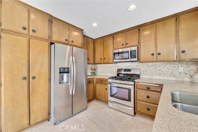 Detail Gallery Image 10 of 35 For 5816 E Paseo Balboa, Anaheim,  CA 92807 - 3 Beds | 2 Baths