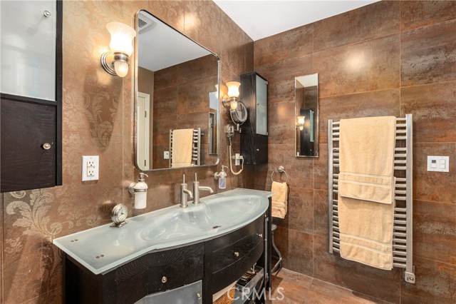 Detail Gallery Image 19 of 33 For 3165 Bermuda Dr, Costa Mesa,  CA 92626 - 3 Beds | 2 Baths