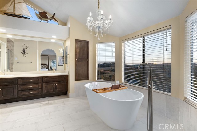 1701 Calle Catalina, San Dimas CA: https://media.crmls.org/medias/aeccecb9-779e-4d89-9cd8-83a3b757b9a7.jpg