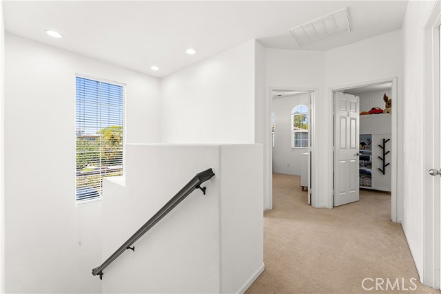 1474 De La Vina Street, Chula Vista CA: https://media.crmls.org/medias/aecd1013-2754-420d-9990-9f921a87a931.jpg