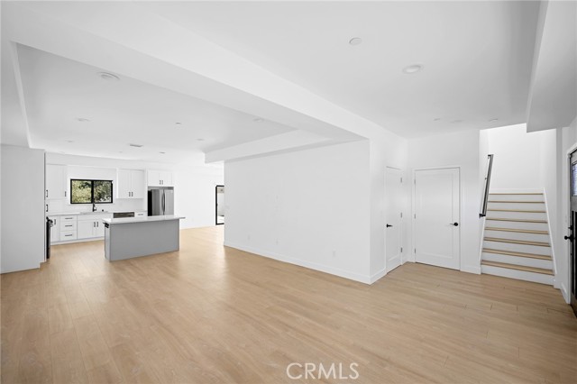 5826 Craner Avenue, North Hollywood CA: https://media.crmls.org/medias/aecd6e24-7316-45c5-805f-8c6e1272de5c.jpg