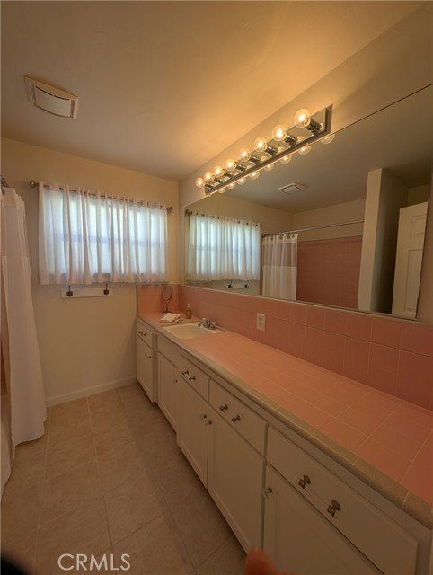 Detail Gallery Image 2 of 15 For 572 Harloe, Pismo Beach,  CA 93449 - 2 Beds | 1 Baths