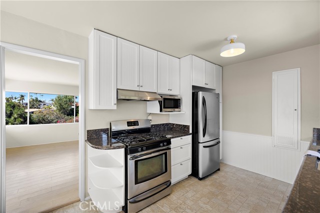 Detail Gallery Image 9 of 26 For 211 Trafalgar Ln, San Clemente,  CA 92672 - 2 Beds | 1 Baths