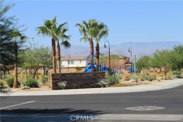 Detail Gallery Image 5 of 7 For 84649 Merus Ave, Indio,  CA 92203 - 4 Beds | 3/1 Baths