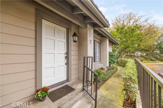 Detail Gallery Image 3 of 22 For 2 Summerset, Irvine,  CA 92603 - 2 Beds | 2 Baths