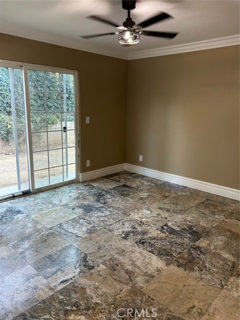 8138 Camelot Road, Riverside CA: https://media.crmls.org/medias/aecfcd0c-4182-4cda-b807-6834ce85fbc2.jpg