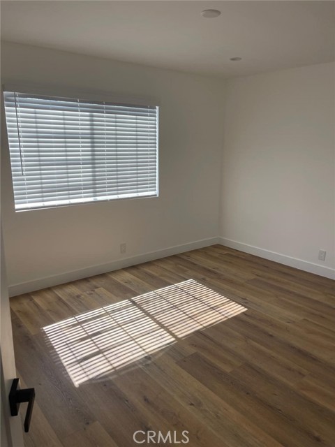 Detail Gallery Image 15 of 17 For 7051 Garden Grove, Reseda,  CA 91335 - 3 Beds | 2 Baths